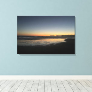 Van schemering tot schemering aan de strand foto a canvas afdruk