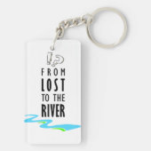 Van verloren naar de rivier sleutelhanger (achterkant)