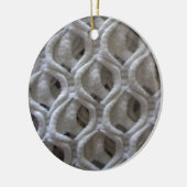 Van-wit gekleurde haakjes bekijken keramisch ornament (Links)