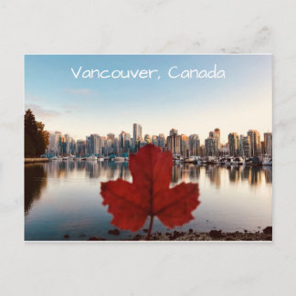 Vancouver Canada Red Maple Leaf Skyline Briefkaart