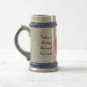 Vandaag is de dag waarop de Heer Travel Mug heeft  Bierpul (Links)
