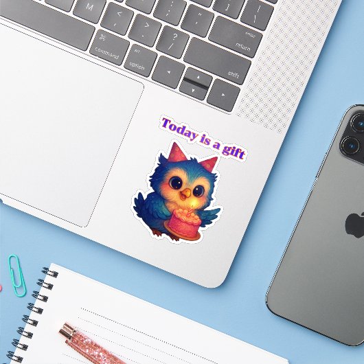 Vandaag is een geschenk - schattige verjaardag uil sticker (Laptop met iPhone)