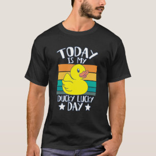 Vandaag is het mijn luie dapendag met geel rubber t-shirt