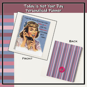 Vandaag is niet je dag meisje op de telefoon retro planner