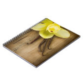 Vanilla Pods and Flower over Wooden Background Notitieboek (Linkerzijde)