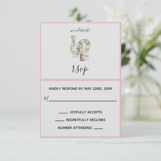 Vanilla Strawberry Hydrangeas Wedding RSVP Kaart (Staand voorkant)