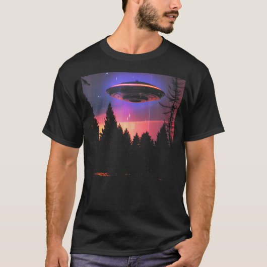 Vaporwave UFO Synthwave Alien Retro Glitch 90s AES T-shirt (Voorkant)