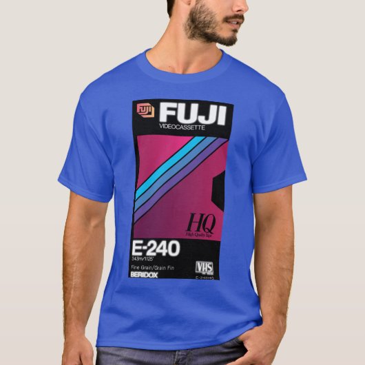Vaporwave VHS Fuji E240HQ boy family T-shirt (Voorkant)