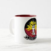 VAQ-136 Gauntlets Tweekleurige Koffiemok (Voorkant links)