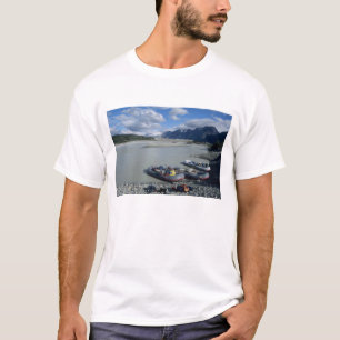Varen op de Alsek-rivier stroomafwaarts T-shirt
