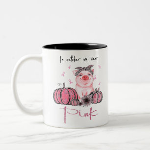 Varkens in oktober Draag roze borstkankerfoto's Tweekleurige Koffiemok