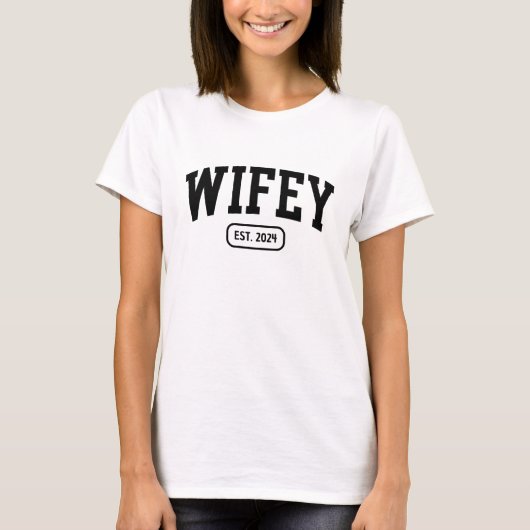 Varsity Wifey Matching Bruiloft T-shirt (Voorkant)