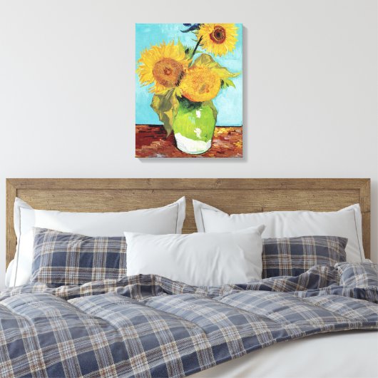 Vase met drie bloemen door Vincent Van Gogh Canvas Afdruk (Insitu (Slaapkamer))