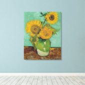 Vase met drie zonnebloemen, Vincent van Gogh Canvas Afdruk (Insitu (Houten vloer))