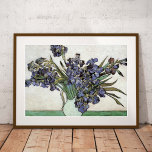 Vase met Irises Vincent van Gogh Poster<br><div class="desc">Een mooi poster van het post-impressionistische schilderij,  Vase met Irises (1890) van Vincent Van Gogh. Mooie blauwe-violette stralen in een vaas tegen een witte achtergrond.</div>