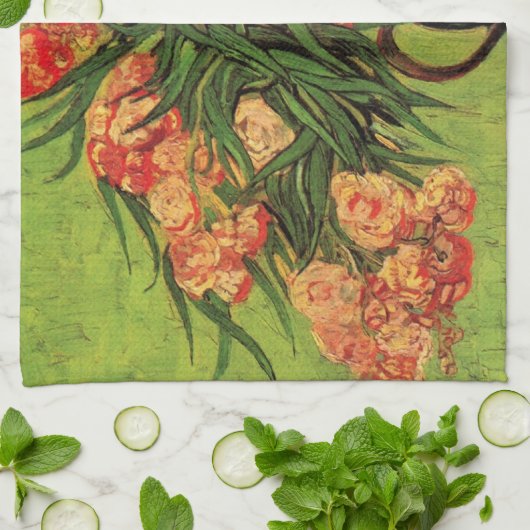 Vase met Oleanders en Boeken door Vincent van Gogh Theedoek (Gevouwen)