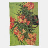 Vase met Oleanders en Boeken door Vincent van Gogh Theedoek (Verticaal)