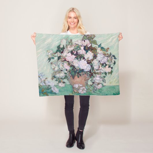 Vase met roze rozen, Van Gogh Fleece Deken (In situ)