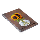 Vase van mooie zonnebloemen op Rustic Brown Notitieboek (Rechterzijde)