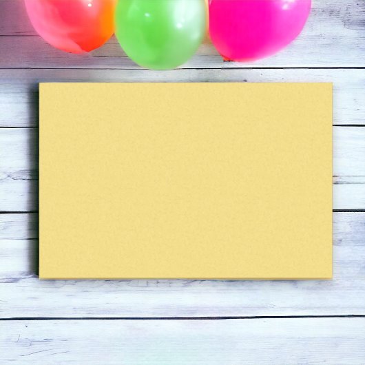 vast geel tissuepapier