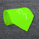 vaste neongroen - uw monogrammen stropdas<br><div class="desc">Vaste kleurschakeringen in fluorescerend/neongroen. Je kunt deze stropdas personaliseren met je eigen monogrammen. Geweldige retro kleur voor een huisfeestje / voor elke keer wanneer je een oogstrelende kleur moet draag. Ontwerp door Alma Wad. BEIDE ZIJDEN AFDRUKT .</div>