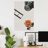 Vastgelegde Bloei: Camera, Film & Roos Collage Poster (Thuiskantoor)