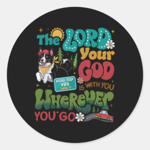 Vbs Road Trip On The Go With God 2025 Tienerjongen Ronde Sticker