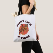 Vecht als een Tijger Motiverend Design Tote Bag (Dichtbij)