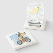 Vector cartoon hond paardrijden op een fiets stenen onderzetter (Zijkant)