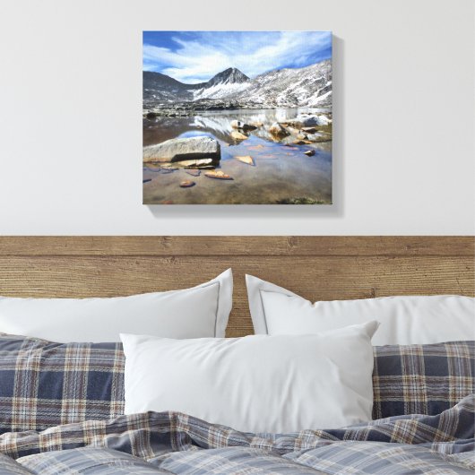 Vee Lake - Sierra Canvas Afdruk (Insitu (Slaapkamer))