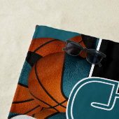 Veel basketballen op maat spelersnaam blauwgroen z strandlaken (In situ)