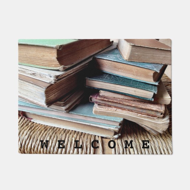 Veel boeken op een oude stoel deurmat (Voorkant)