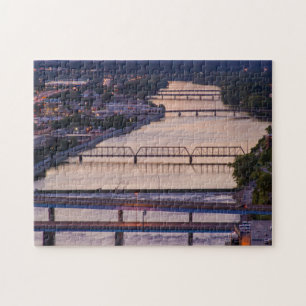 Veel bruggen overspannen de Grand River, zonsonder Legpuzzel