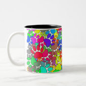 Veel dog verfdrukken overal tweekleurige koffiemok (Links)