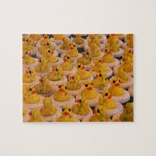 Veel geelrubberen eenden legpuzzel