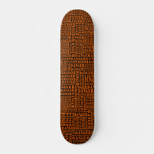 Veel Gevaren - Oranje op Zwart Persoonlijk Skateboard