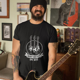 Veel Gitaren Eén Vrouw Grappige Gitarist Tee T-shirt