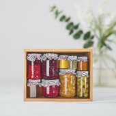 Veel glazen flessen met conserven briefkaart (Staand voorkant)