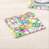 Veel levendige cirkels kartonnen onderzetters (Schuin)