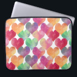 Veel liefde in harten Waterverf Laptop Sleeve<br><div class="desc">Waterverf kleurrijke gradiëntharten omlaag patroon.</div>