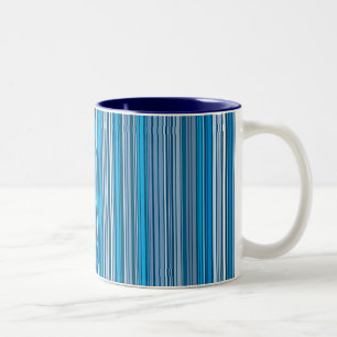 Veel multi gekleurde strepen in het blauw tweekleurige koffiemok