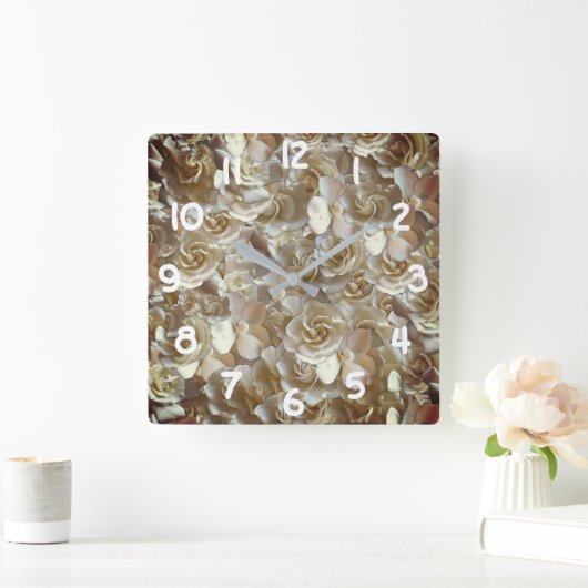 Veel prachtige bladen van roos vierkante klok (Huis)