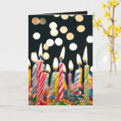 Veel verjaardagskaarsen op een taart kaart (Gele Bloem)