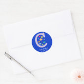 Veel vissen in de "C"-meerkleurige goudvis Ronde Sticker (Envelop)