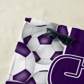 Veel voetballen aangepaste teamnaam paarse strandlaken (In situ)