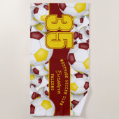 Veel voetballen maroon gouden team kleuren cadeaus strandlaken (Voorkant)