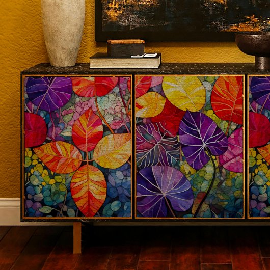 Veelkleurige bladeren ontkoppelen tissuepapier