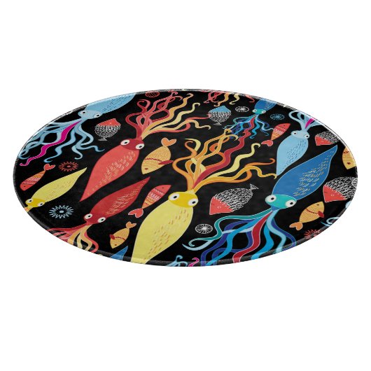 Veelkleurige inktvis zwarte achtergrond snijplank (Hoek)