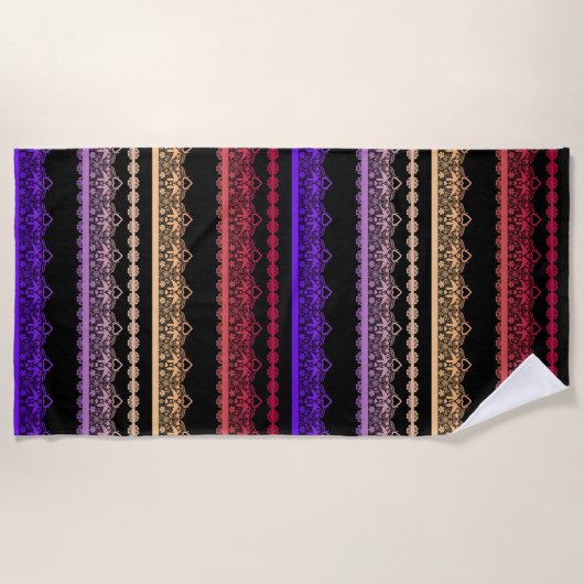 Veelkleurige kant op zwart strandlaken (Voorkant)