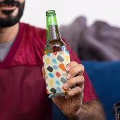 Veelkleurige steentjes op witte achtergrond blikjeskoeler